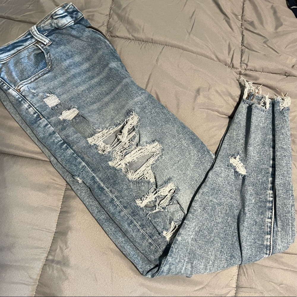 American Eagle Distressed High Rise Jeans